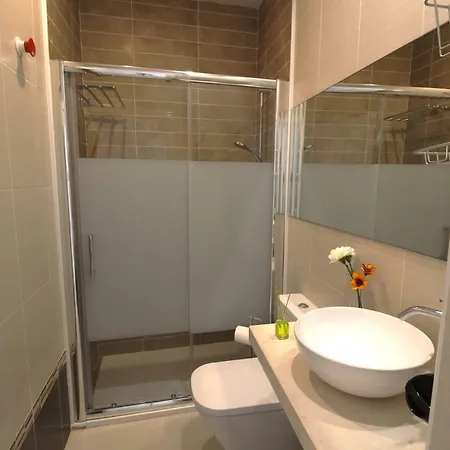Apartamentos Romero Luna Malaga Exterior photo