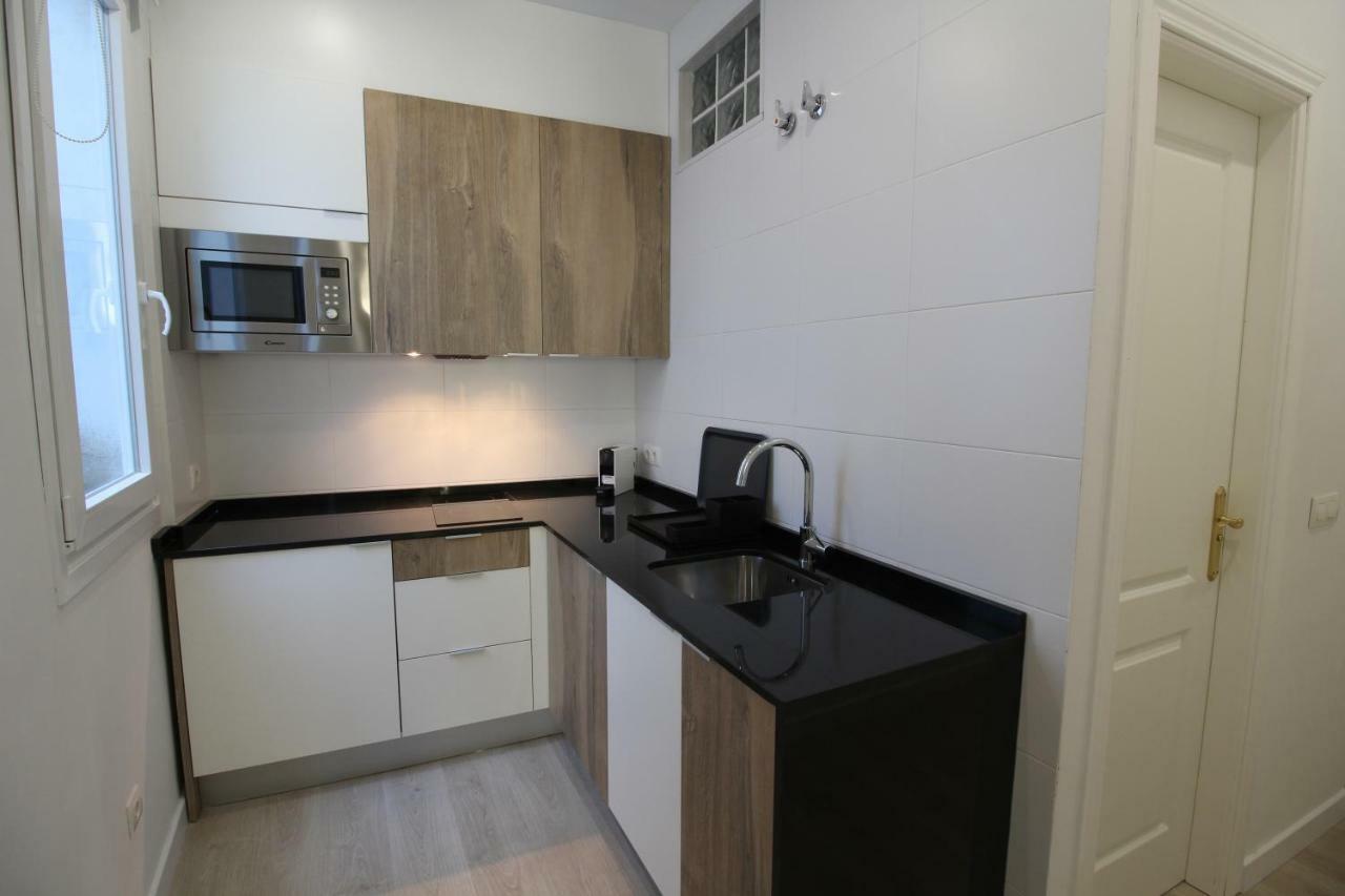 Romero Luna Apartament *